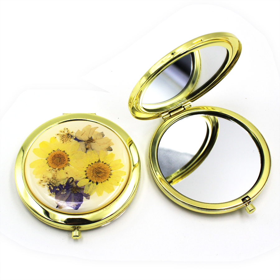 Flower compact mirror